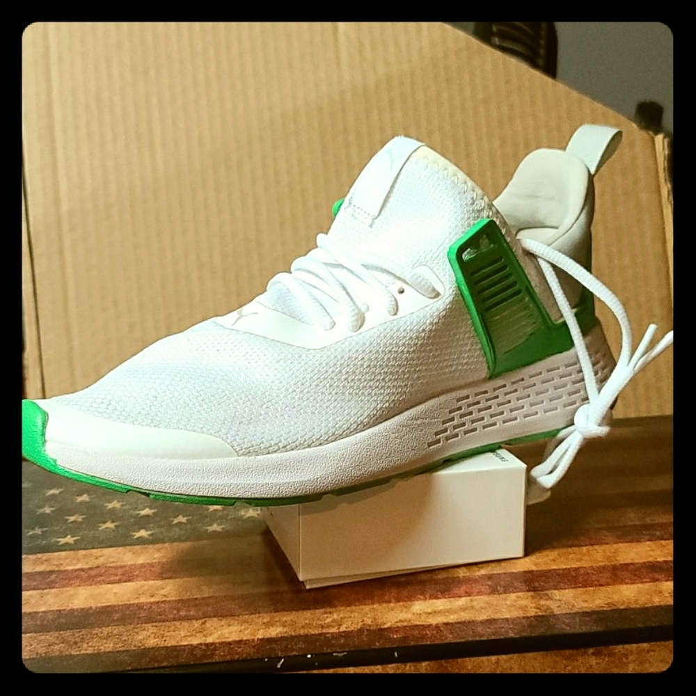 Custom mens Pumas